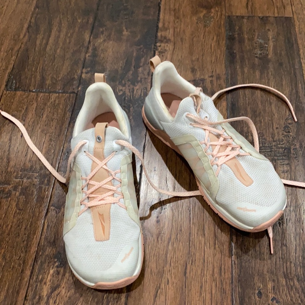 Altra HIIT shoe.